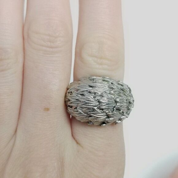 Vintage Textured Dome Ring, Silver Tone, Size 6, Fun Retro Design, Estate - Picture 1 of 6